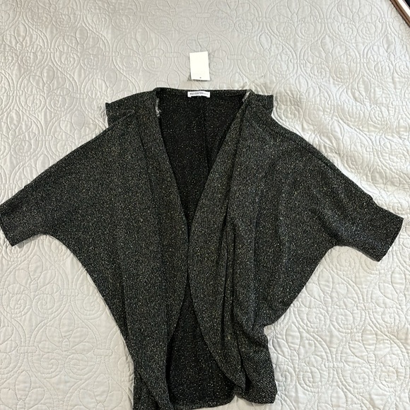 Northern Reflections 2 piece black shimmer tank and half sleeve shrug size XL - Picture 6 of 6